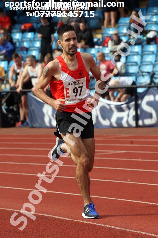Senior mens 6 stage relay, Northern Senior 6 and 4 and Junior Stage Road Relays, SportsCity, Manchester. Photo:  David T. Hewitson/Sports for All Pics